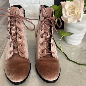 Dolce Vita velvet boots, mauve pink, size 8 1/2 ladies boots